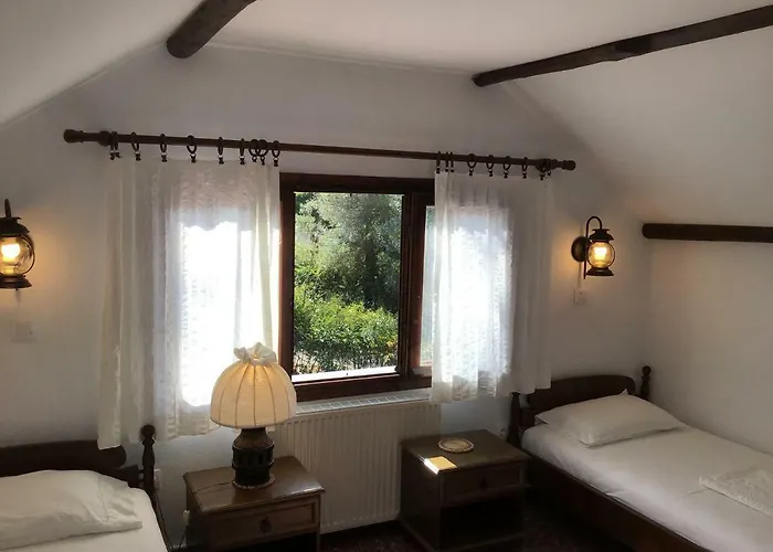 Wild Oaks * Kriopigi